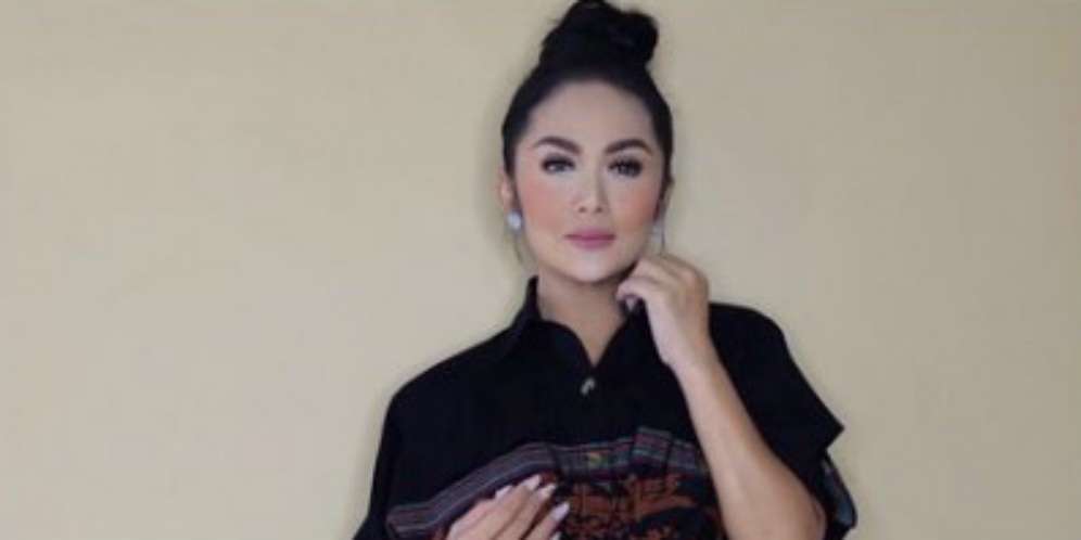 Kaget Lihat Riasannya