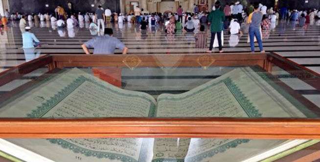 5 Lokasi Keberadaan Alquran Raksasa di Indonesia