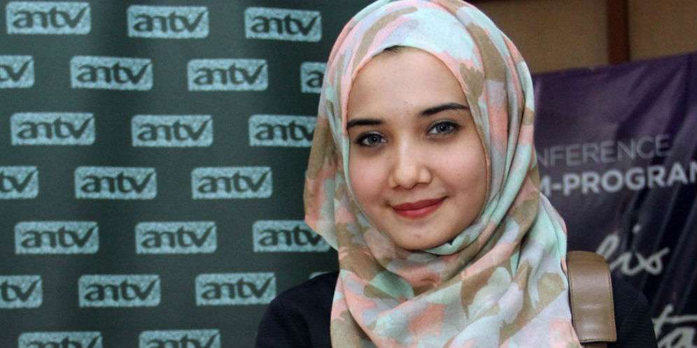 Tetap Cantik! Ini Wajah Asli Zaskia Sungkar Tanpa Makeup