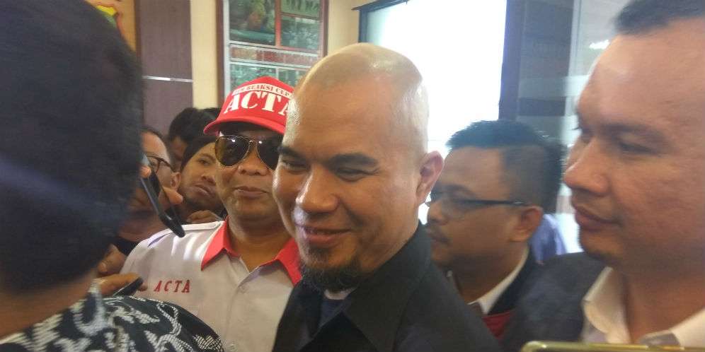 Komentar Pengacara...