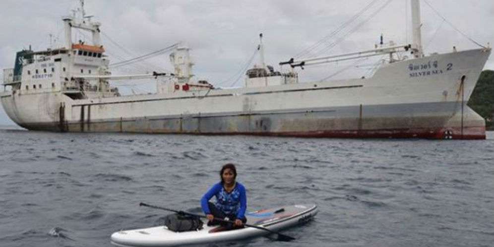 Cuaca Buruk, Menteri Susi Nekat Paddling