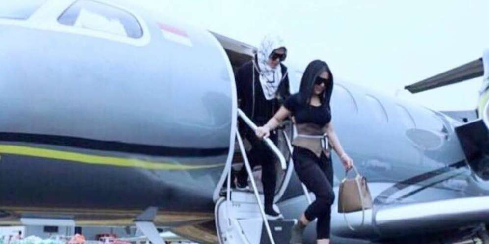 Saat Unggahan Syahrini Naik Jet Pribadi Diragukan Netizen