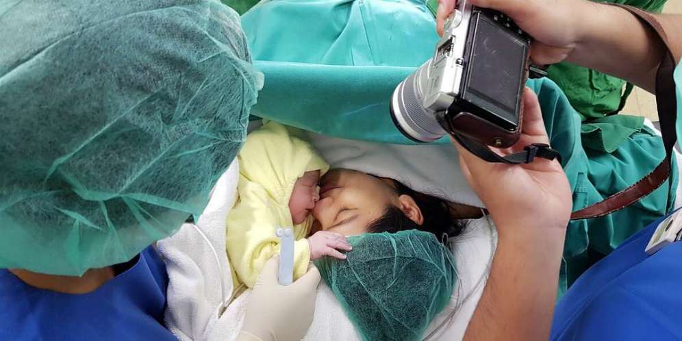 Terungkap Nama Putra ke Dua Titi Kamal, Artinya Sungguh Indah