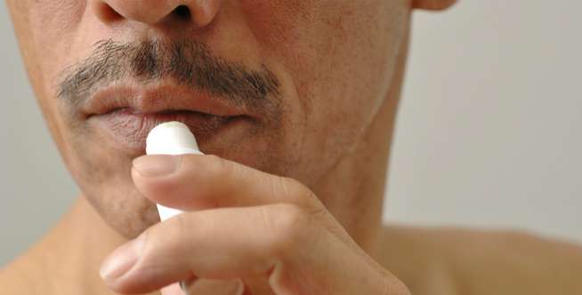 Proteksi Bibir dari Udara Dingin