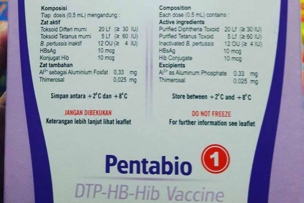 Perlihatkan Vaksin Tak Haram, Dokter Sampai Tunjukkan Kemasan
