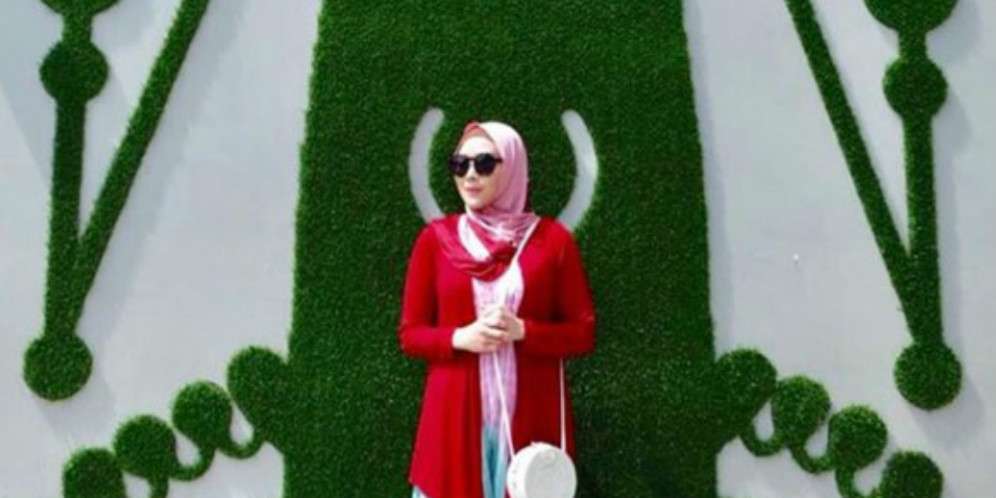 Rahasia Hijab Simpel Tapi Kece dari Terry Putri