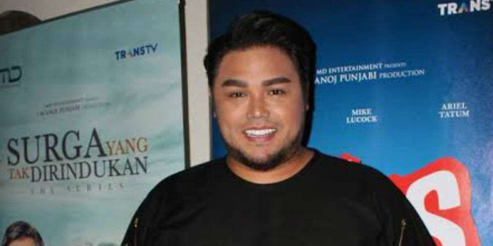 Geger! Ungkapan Ivan Gunawan Saat Foto Bareng Ayu Ting Ting