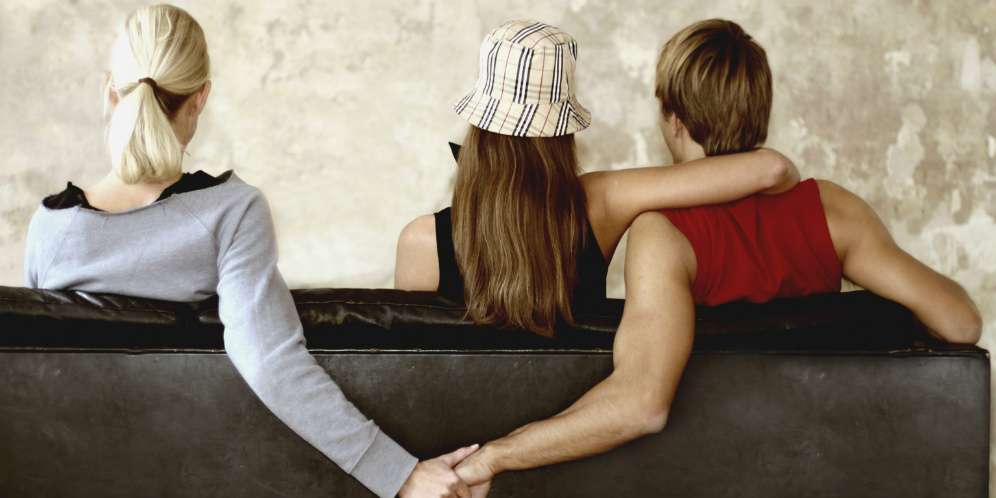 Dikeluarkan Sekolah, Siswi `Pelakor` Bukannya Menyesal Malah..