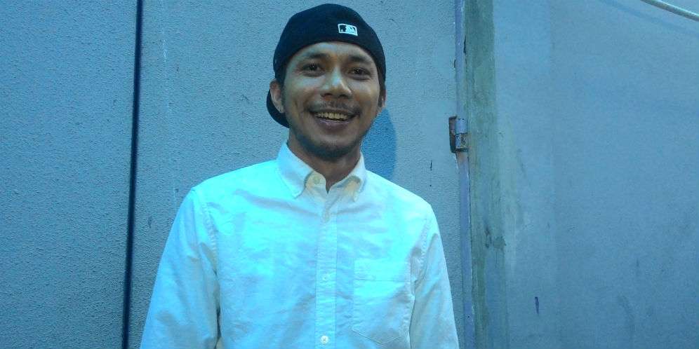 Tak Cuma Ngamen, Norman Jualan 'Cabe-cabean'