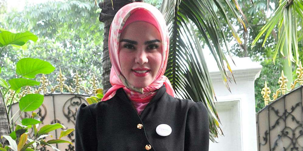 Hijab Beri Keberkahan untuk Angel Lelga