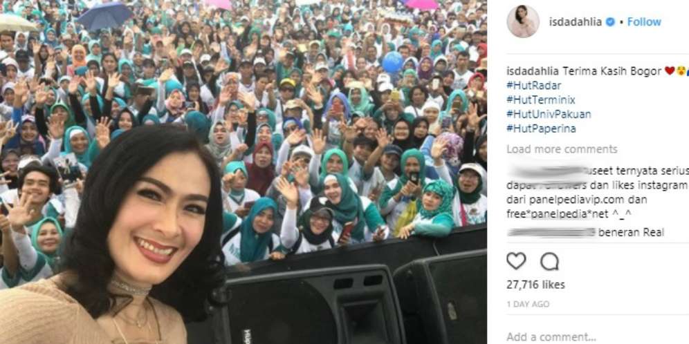 Kaki Iis Dahlia di Fun Walk Jadi Sorotan, Lihat Sepatunya....