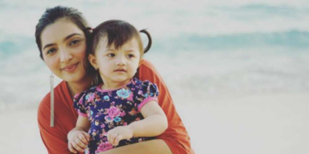 Bikin Gemas! Arsy Mendadak Jadi Suster dan Merawat Anang