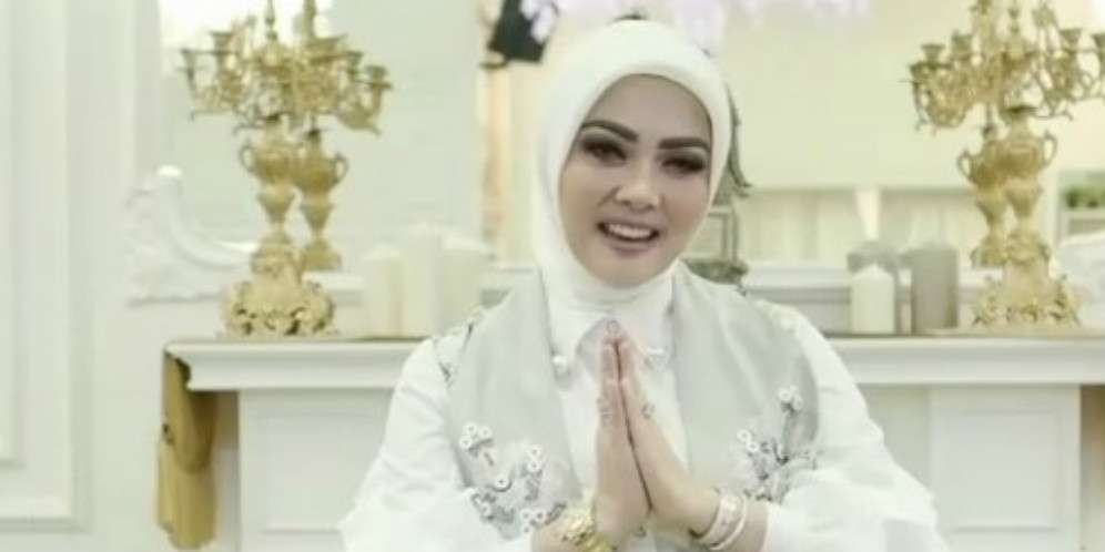 Syahrini Mohon Ampun Setelah Rayakan Tahun Baru, Ada Apa?