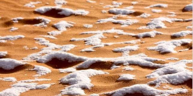 Begini Penampakan Salju di Gurun Sahara