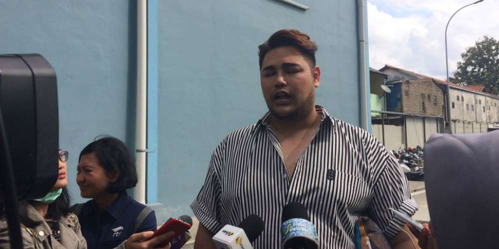 Video Ayu Ting Ting dan Raffi Satu Pesawat, Igun: Ngga Sopan!