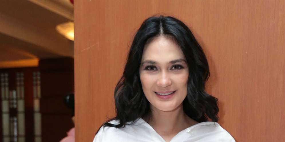 Luna Maya Bongkar Hubungan Sophia Latjuba dan Ariel
