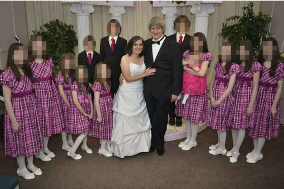 Mengerikan! Ayah dan Ibu Menyiksa 13 Anak Kandungnya