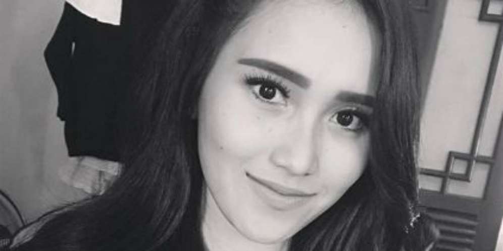 Ayu Ting Ting Foto dengan `Calon Besan`