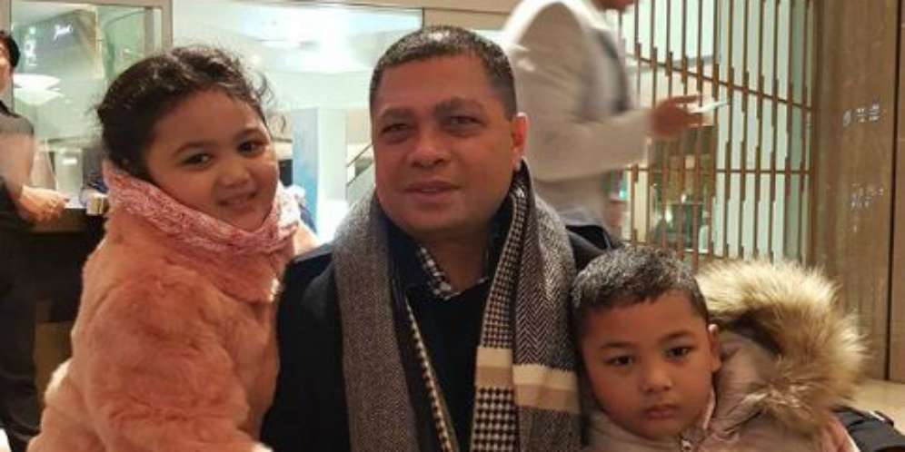 Pijatan Dua Anak Manis dan Soleh Raul Lemos