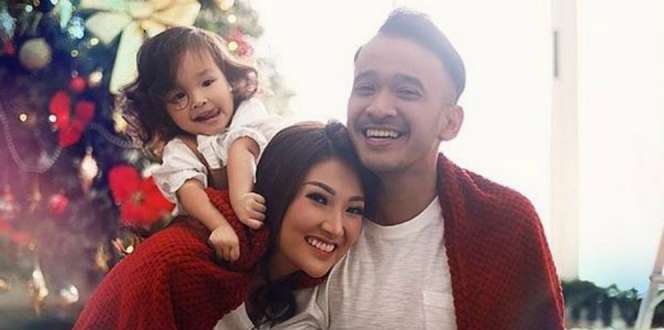 Pangling, Lihat Gaya Sarwendah Dasteran Mejeng di Atas Motor