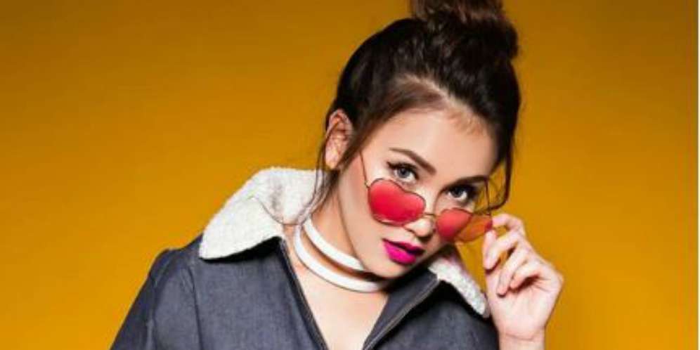 Disindir Tak Ikut Geng, Ayu Ting Ting Pamer Depok Squad