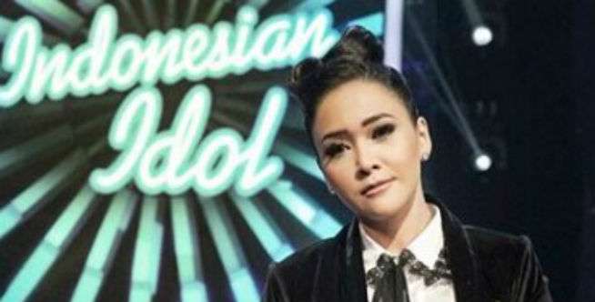 Ditantang Duet Lagi dengan Mulan