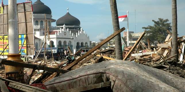 Gempa dan Tsunami Aceh, Indonesia (2004)