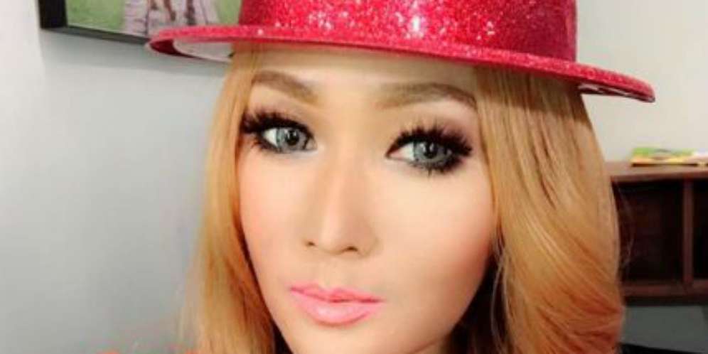 Unggah Tutorial Makeup, Video Inul Daratista Ada yang Janggal?