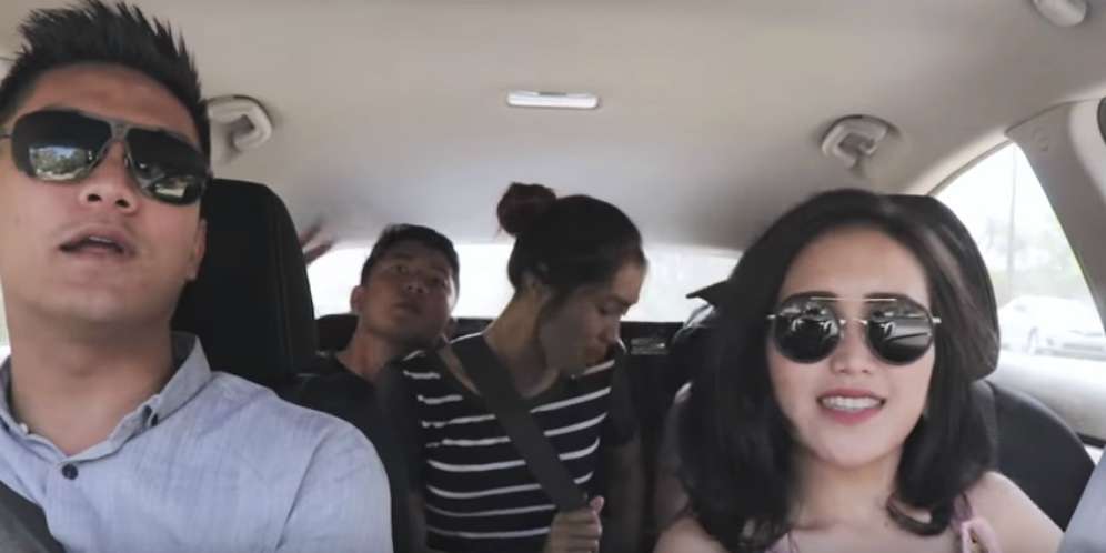 Ayu Melayangkan Tangan Kanannya ke Pipi Boy