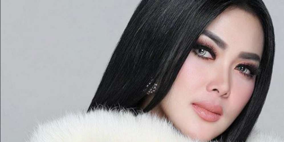 Koleksi Jaket Bulu Harga Selangit Syahrini, Tenang..Faux Fur!