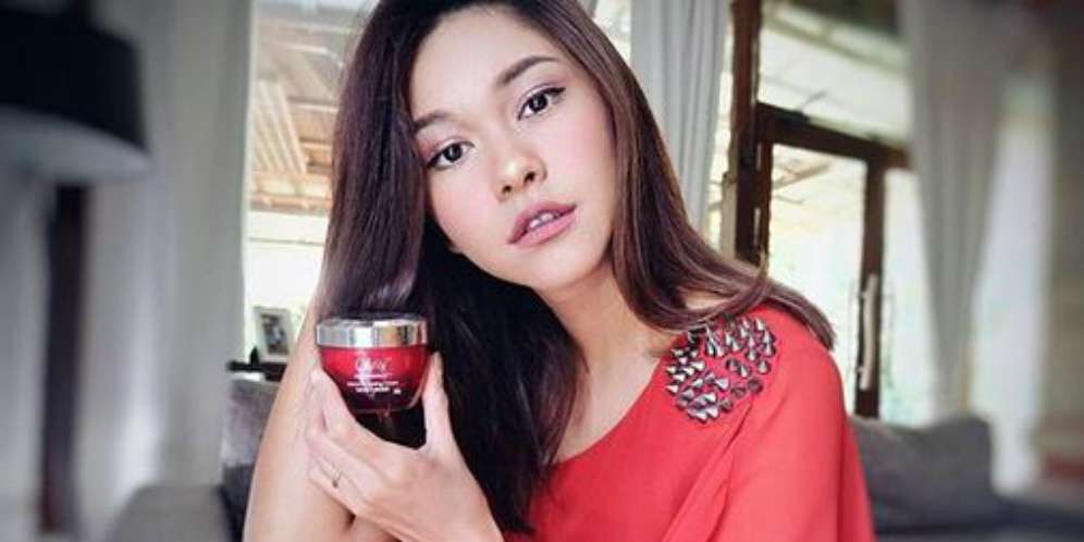 Wajah Nana yang Awet Muda!