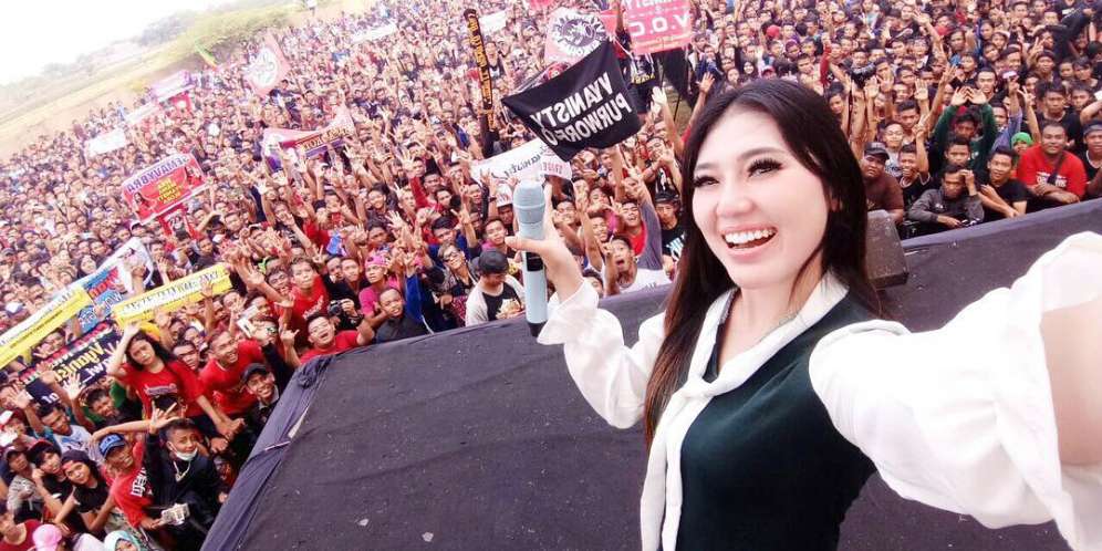 Unggah Foto `Alay`, Bagian Itunya di Tubuh Via Vallen Jadi Sorotan