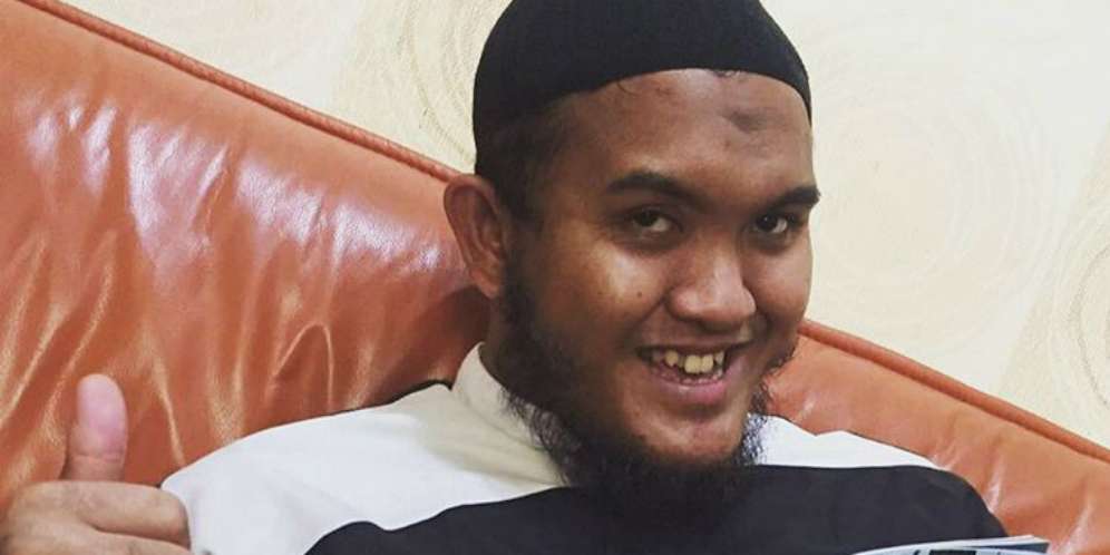 Kemesraan Caisar dan Pacar Baru