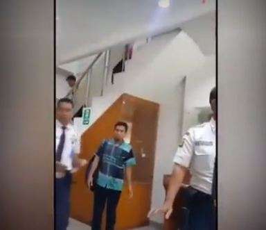 Lihat Videonya di Sini