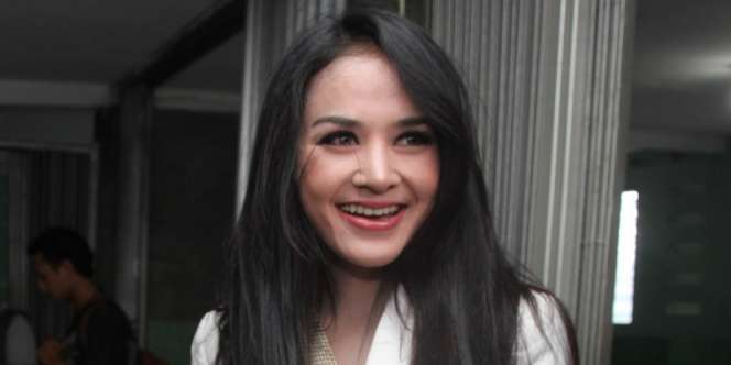 Roro Fitria Ditangkap, Cynthiara Alona: Alamak!