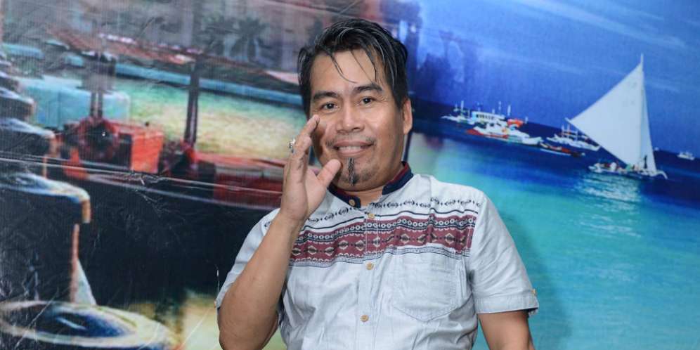 Bopak Castelo Banting Setir Jadi Penjual Kopi