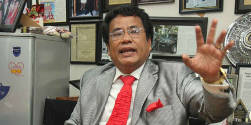 Geger Hotman Paris Bongkar Identitas Sespri Cantiknya