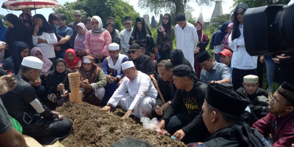 Kebiasaan Terpuji Istri Kedua Opick Semasa Hidup