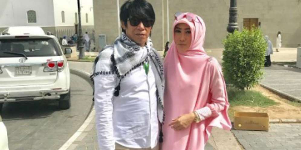 Cantiknya Istri Parto Patrio, Hijaber Kekinian yang Ngehits