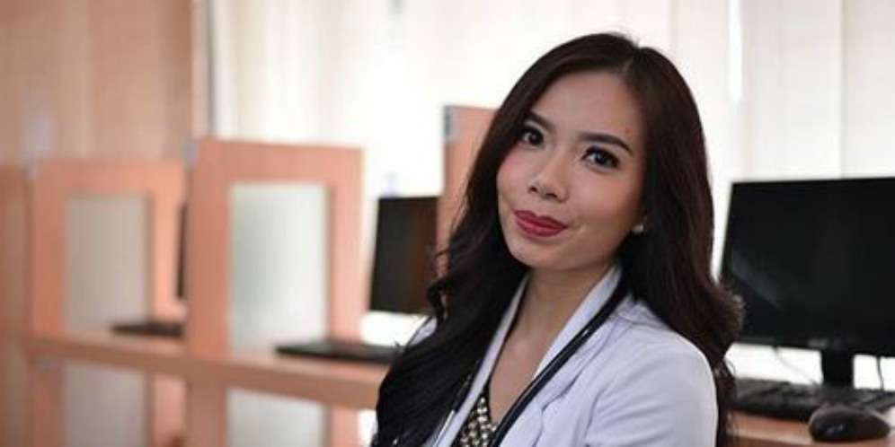 Dokter Cantik Hobi Berkuda