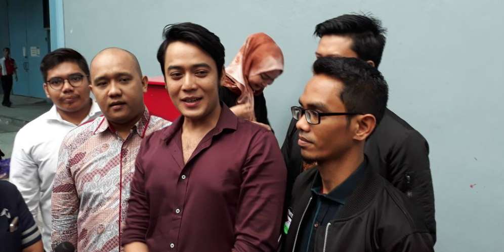 Penjelasan Kriss Hatta Soal Video Akad Nikah dengan Hilda