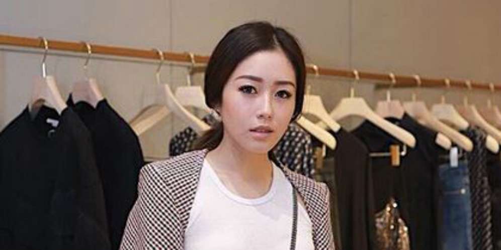 Menantu Keluarga Bakrie yang Tak Kalah Kece dari Nia Ramadhani