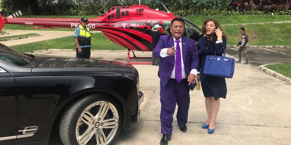 Hotman Pamer Wajah Aspri, Netizen Klepek-kleplek