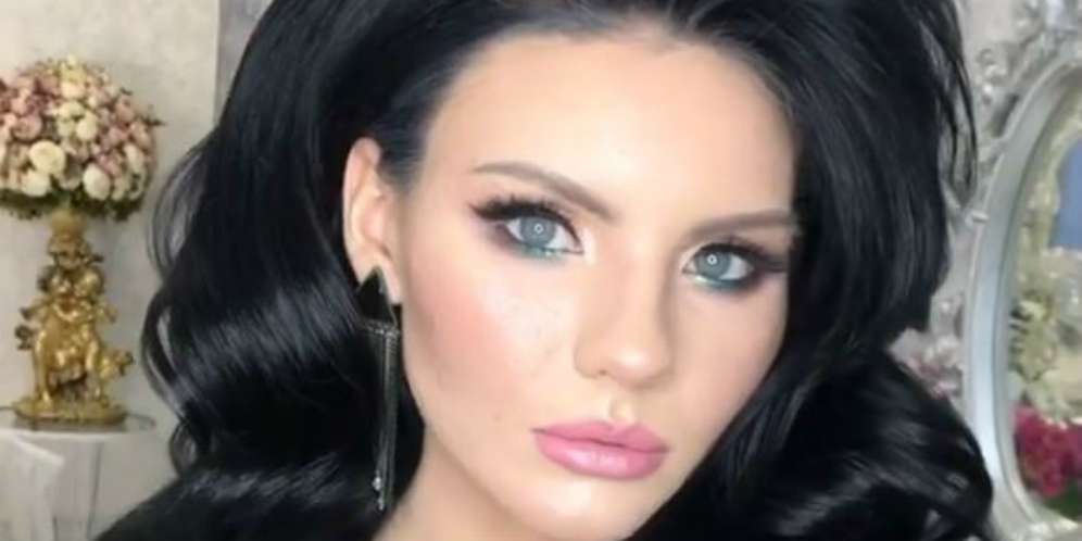 Tutorial Tutupi Jerawat dengan Makeup, Bikin Pangling!