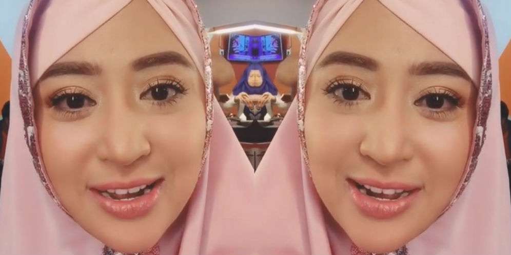 Dewi Perssik Gantikan Almarhumah Jupe di Cecepy?