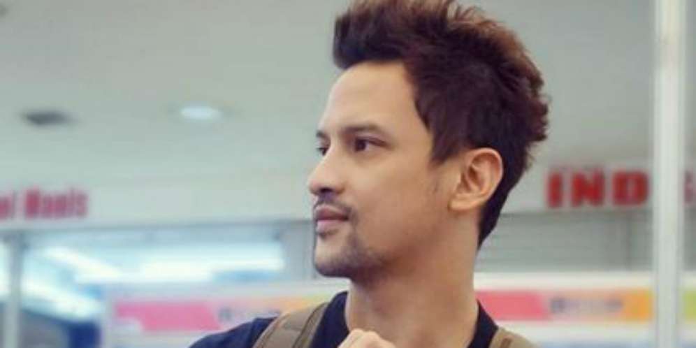 Jarang Unggah Foto Bareng, Istri Lucky Perdana Jadi Sorotan