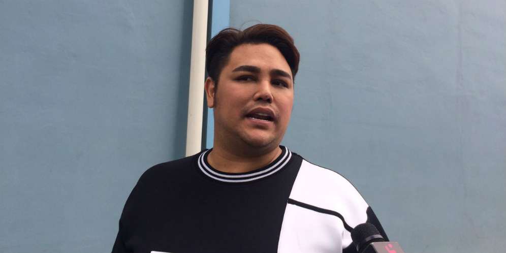 Hubungan Ivan Gunawan dengan Wanita Thailand Hanya Gimmick?