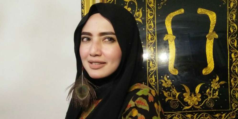 Yulia Mochamad Blak-blakan Soal Isu Istri Ketiga Opick