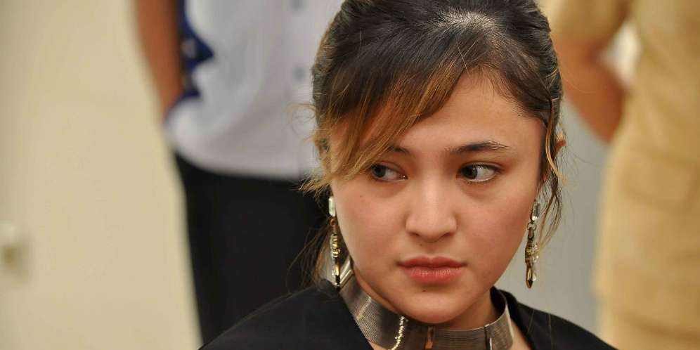 Teka-teki Lirikan Marshanda Pandangi Raffi Ahmad