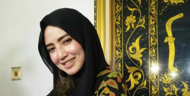 Lihat Postingan Yulia Mochmad